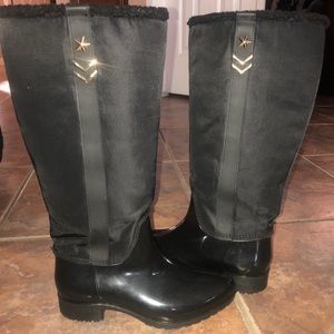 Snow boots/rain boots